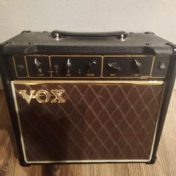 VOX VR15 GUITAR AMPLIFIER 