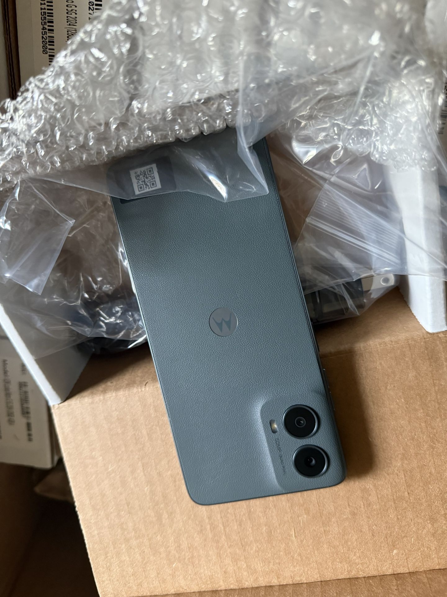 18 Motorola 5G Refurbished Like New Still Sealed