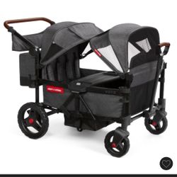 LIKE NEW! Radio Flyer Voya Quad Stroller Wagon 