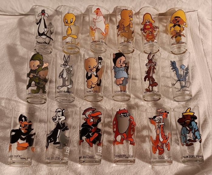 Vintage 1973 Looney Tunes Warner Bros. Pepsi Cola Tumblers Glasses