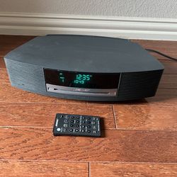 Bose Wave Music System Model AWRCC1 with dual Remote - Works Great