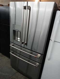 GE Cafe stainless steel 4-door french door refrigerator - Free delivery