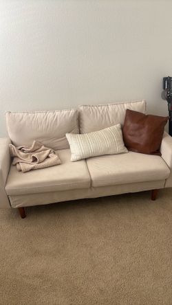 Small couch w/pillows