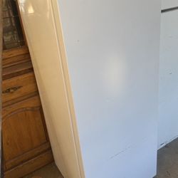 Insignia Freezer Upright 