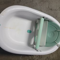 Baby frida bathtub