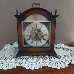 VINTAGE BULOVA TEMPUS FUGIT MANTEL CLOCK