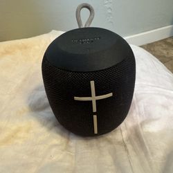 Ue WONDERBOOM 360 Surround sound Bluetooth Speaker 