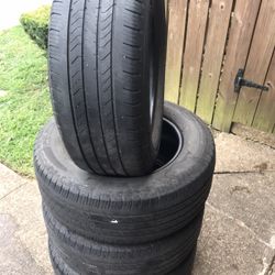 4 Michelin tires size 235 / 60 R 16