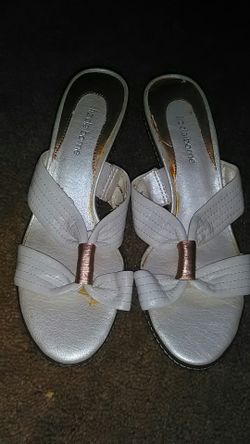 Liz Claiborne Leather Sandles size 7 1/2