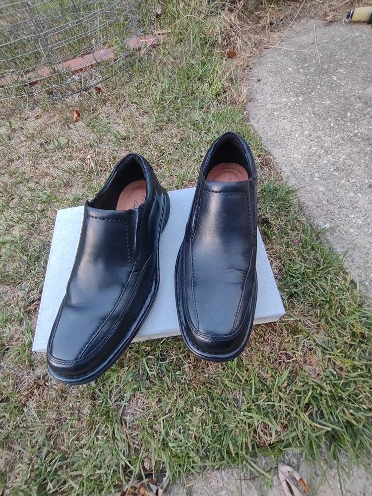 Men's Clarks Dress/ Casual Shoes Size 10