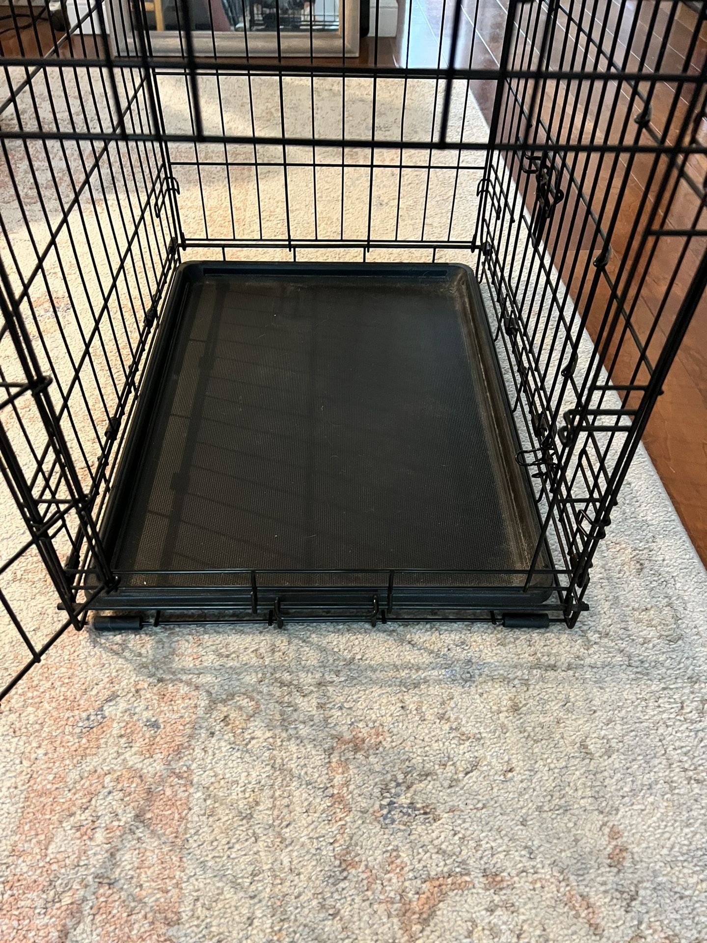 Dog crate with washable bed