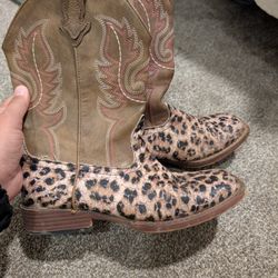 Romper Girls boots, Size 3