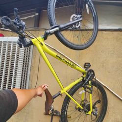 Cannondale Mountain Bike 