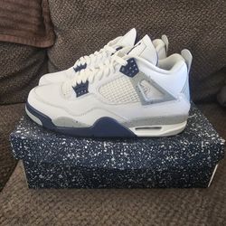 Jordan 4s Midnight Navy