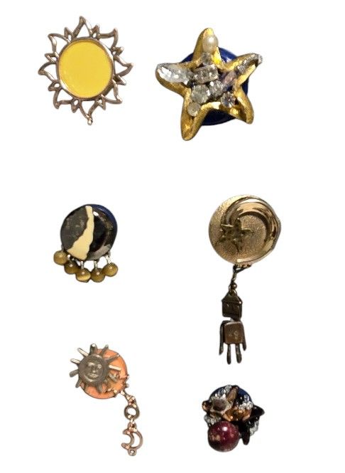 handcrafted refrigerator magnets crafted with vintage jewelry