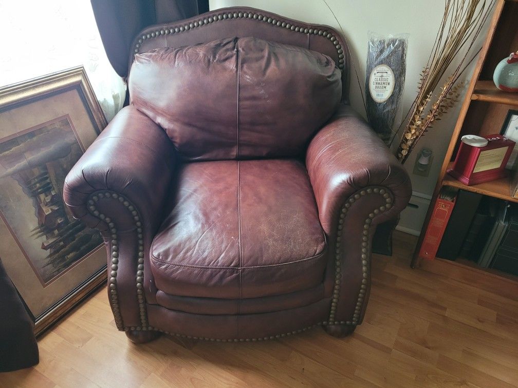 Brown Leather 3 Piece Livingroom Set