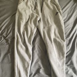 Nike Tech Sweats 
