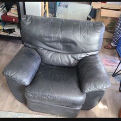 Love Seat Recliner And Ottoman 