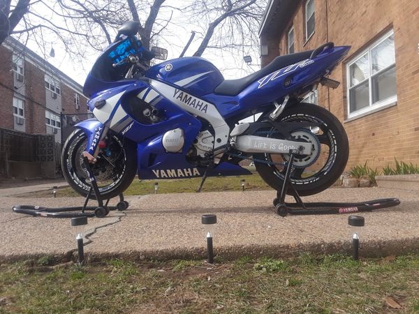 2003 yzf 600r ....clean!!!!