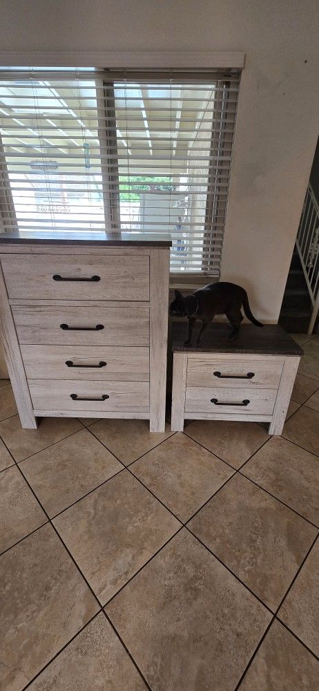 Dresser Set