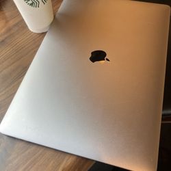 MacBook Pro 15” 2018 Touch Bar – / As Is Screen Issu