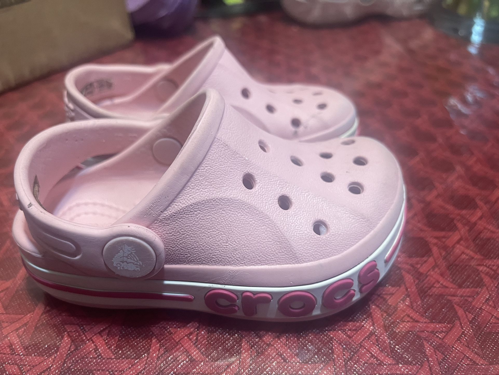 Crocs Child Size 6 Pink
