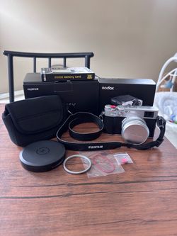 FujiFilm x100v