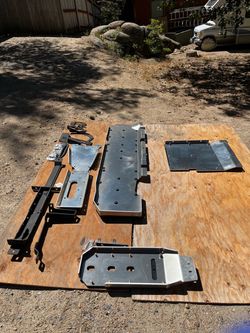 Next Venture Jeep Wrangler JLU UHMW skids