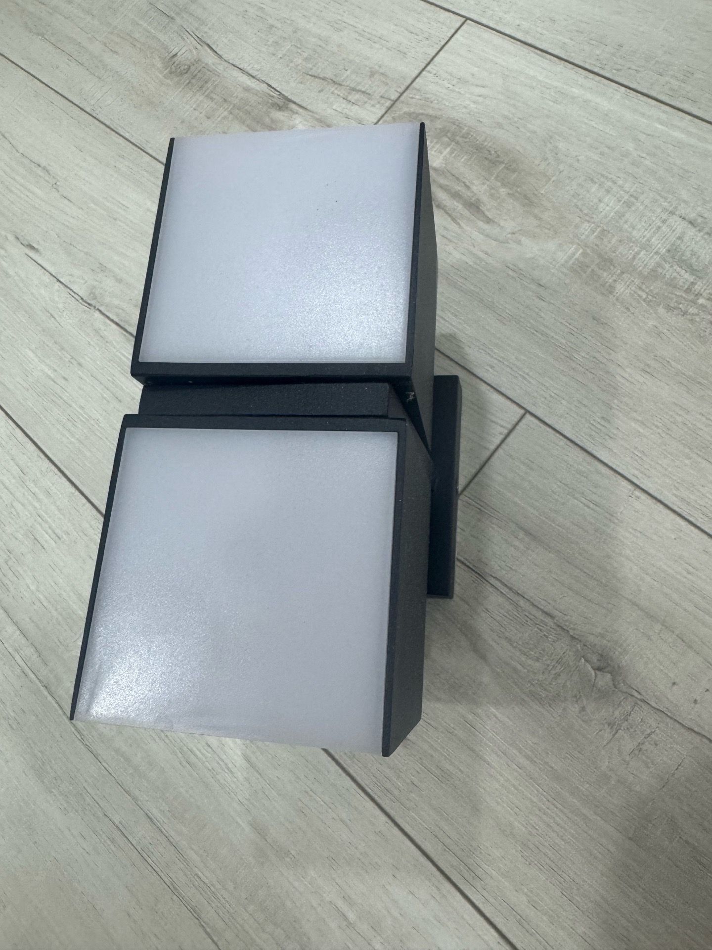 Modern Wall Light Fixture