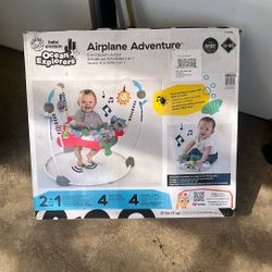 Activity Jumper And Removable Electronic Toy Station 