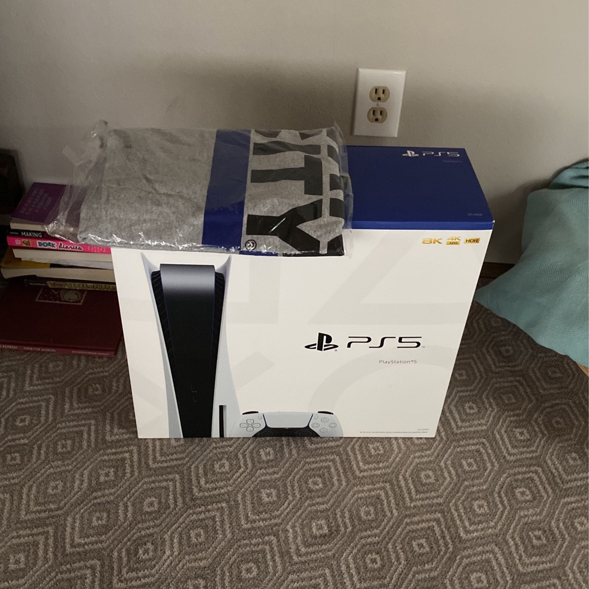 Playstation 5 Disc Version In Hand