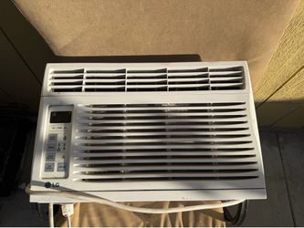 LG 6,000 BTU Window Air Conditioner – Works Great
