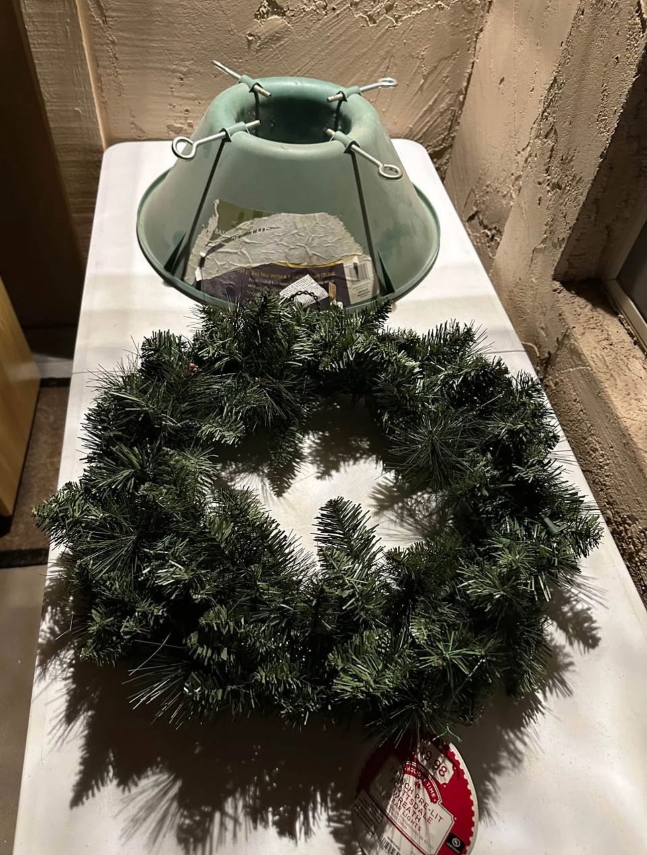 $10 for both - Christmas Tree holder and New 24” Pre-Lit Scottsdale Wreath. Please pickup in the area of 36th Ave and Pinnacle peak within 24hours of