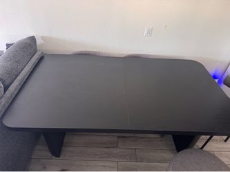 Black Dinning Table 6 Or 4 Chair Expandable chairs not included it’s just the table