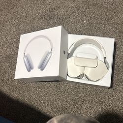 airpod max’s