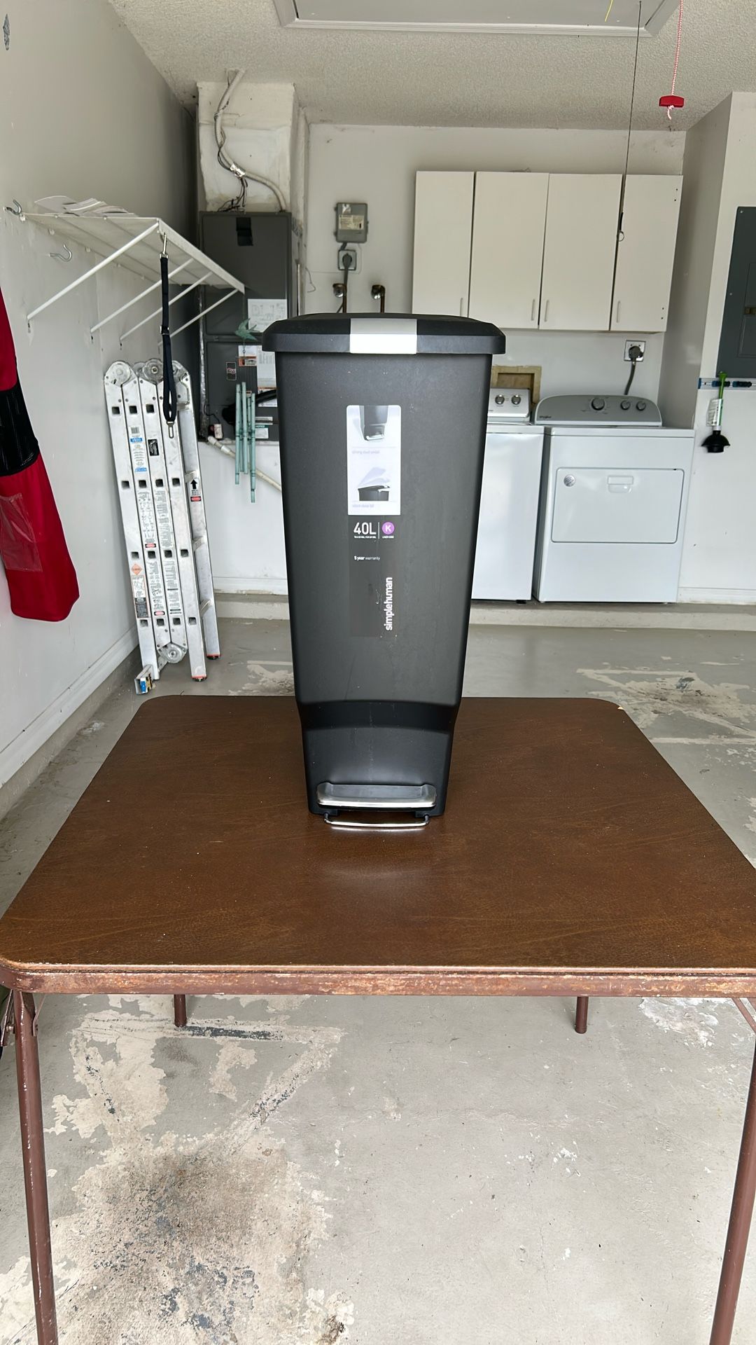 Soft Close Kitchen Garbage Pail