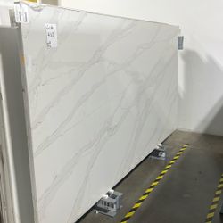 3/4 Slab Perpetua Majestic Calacatta Polished