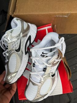 Nike Running Sneakers White Silver