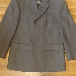Macy's Alfani sport coat blazer.

Should fit men 5'8" to 5'11". Size is not listed on the coat but I am 6' 190lbs and it is just a touch small.