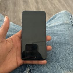 iPhone 8 Plus 