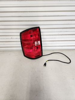 2014 To 2019 Chevy Silverado Left Driver Side Tail Light With Harness 
