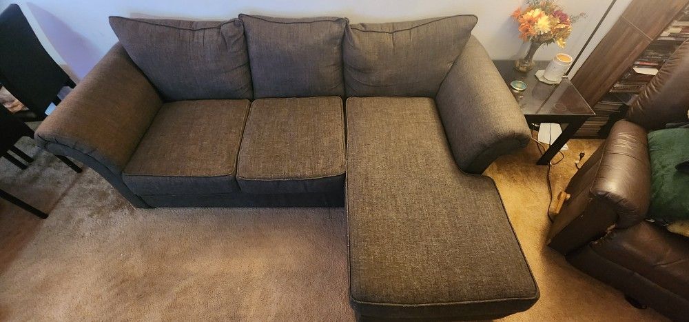 Gray 3 Piece Couch With Chaise Lounge