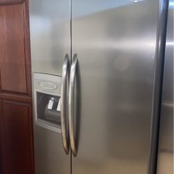 MAYTAG Refrigerator Stainless Side by Side 
