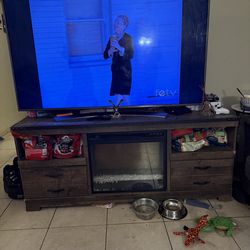 Tv stand w/electric fireplace