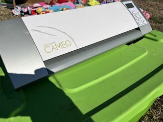 Cameo Silhouette Machine