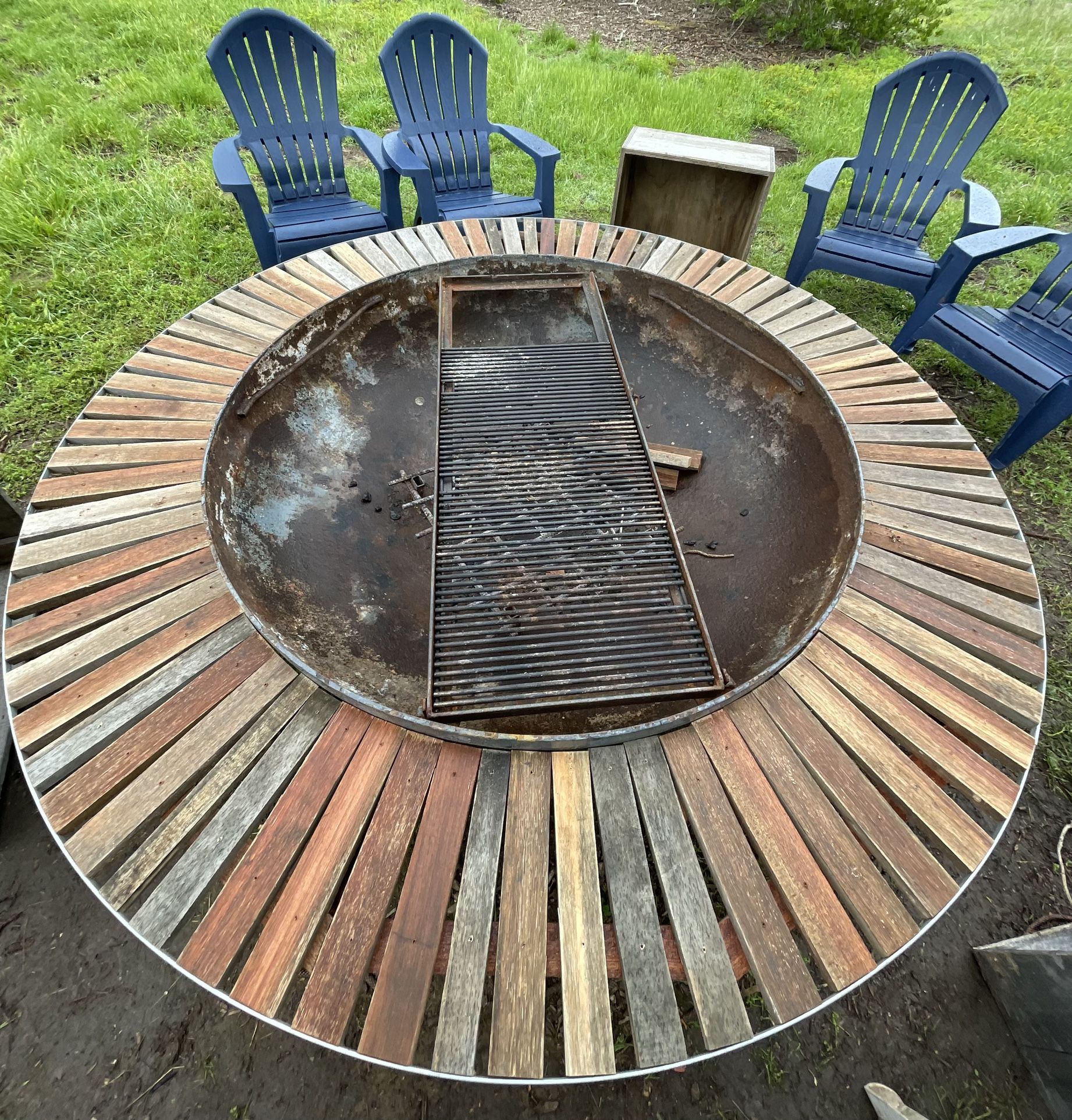 5’0 Fire Pit. Bbq Grill.  Give Me An Offer