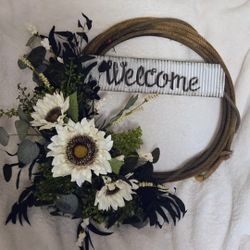 Custom Made Welcome Lasso Wreaths