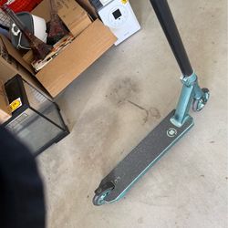 Lucky brand scooter