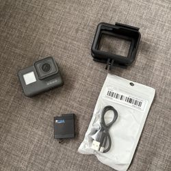 GoPro 5 With Cover Battery And Cable 