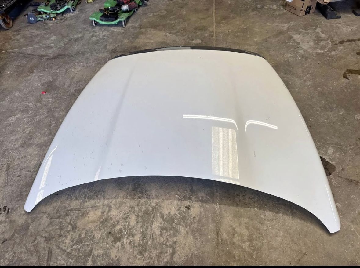 2005-2008 dodge ram 1(contact info removed) 3500 hood and grill